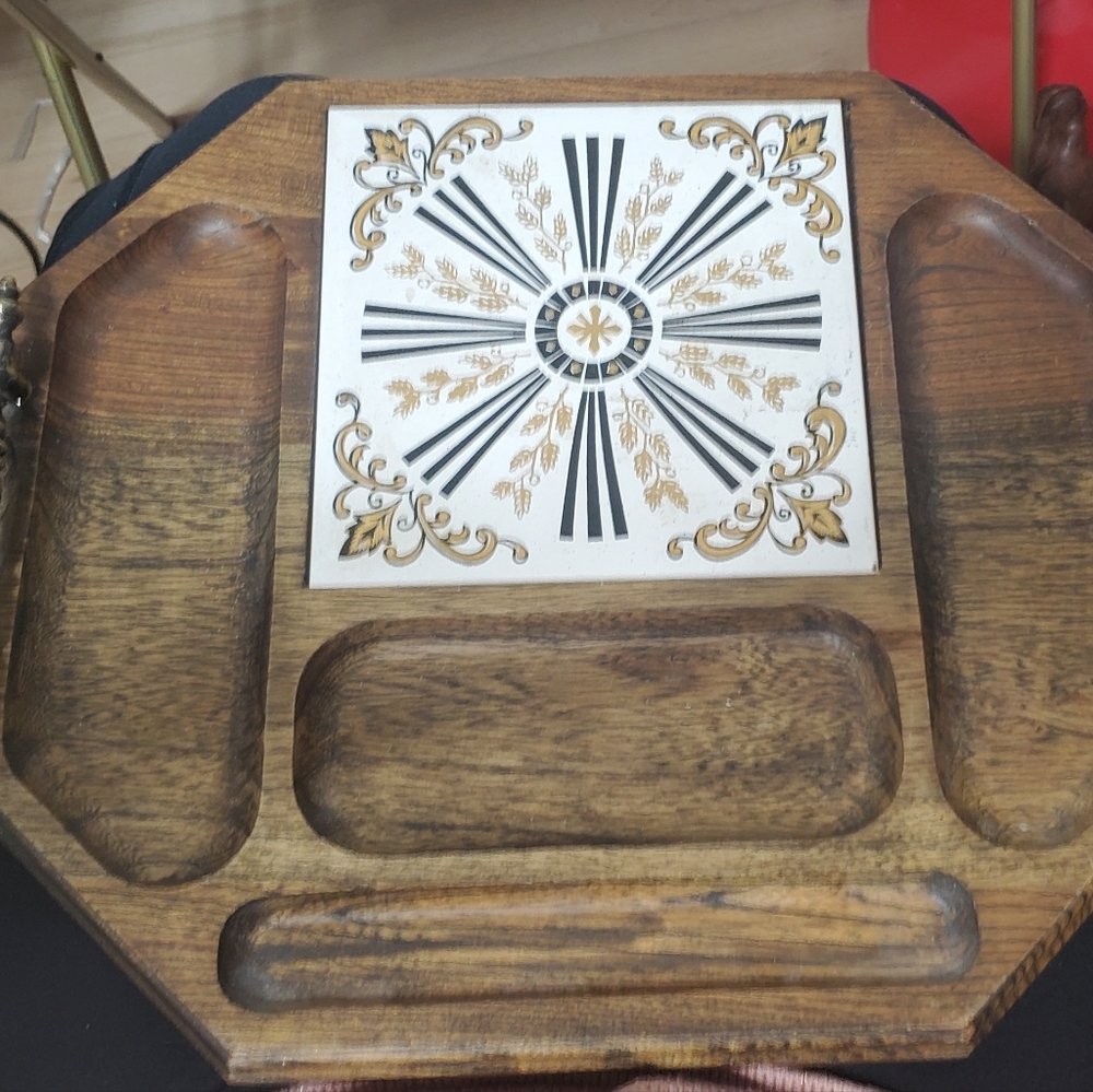 Vintage Wood Serving Tray With Ceramic Tile Hot Pad